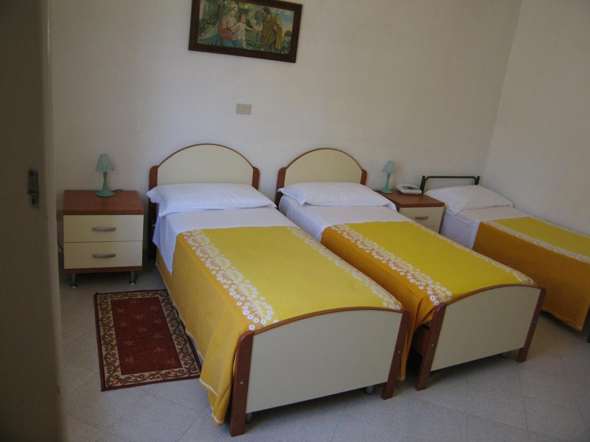 Albergo Natucci 몬테카티니테르메 외부 사진