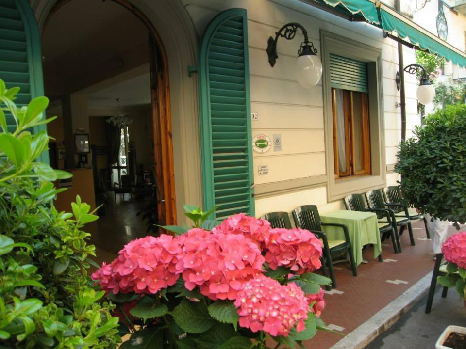 Albergo Natucci 몬테카티니테르메 외부 사진